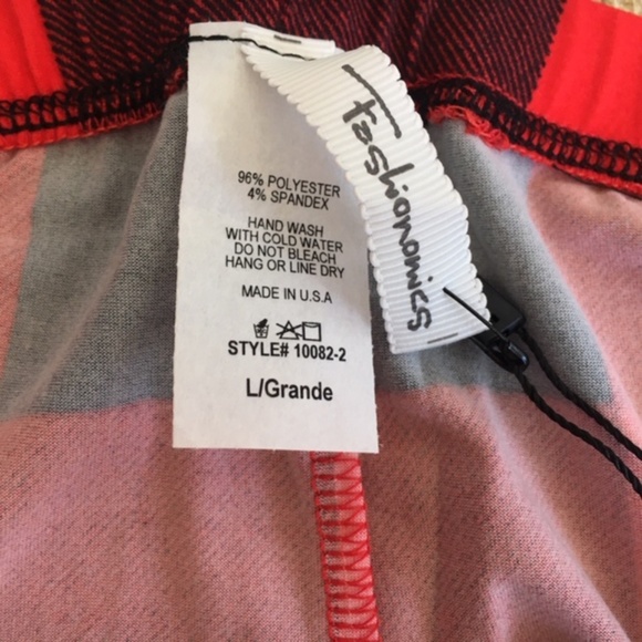 Available Until 1/12 🎁 Buffalo Check Leggings - Picture 4 of 5